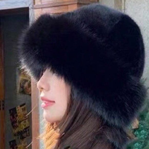 Luxe Vegan Fur Fall Winter Hat - Picture 7 of 7